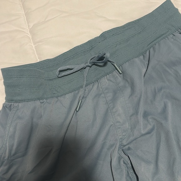 The north face Aphrodite motion shorts - Picture 5 of 5